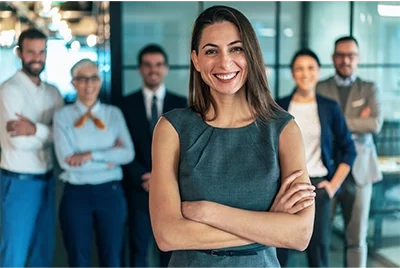 Clara Dupont, directrice et fondatrice de Fox bank, et son équipe